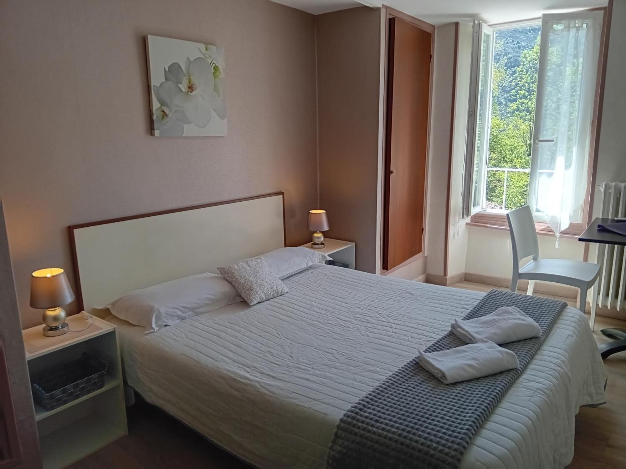 Hotel La Gravenne Thueyts Экстерьер фото